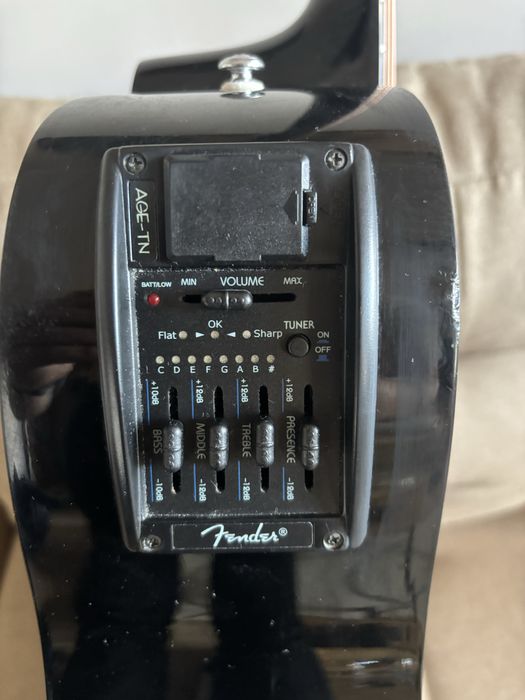 Gitara elektoakustyczna Fender CD-110CE BLK