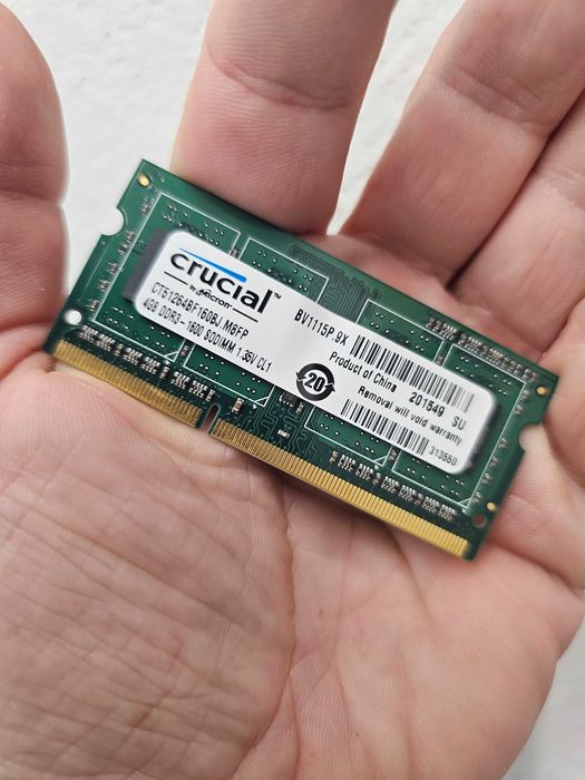 Memoria RAM Crucial 4GB DDR3 Feteira •