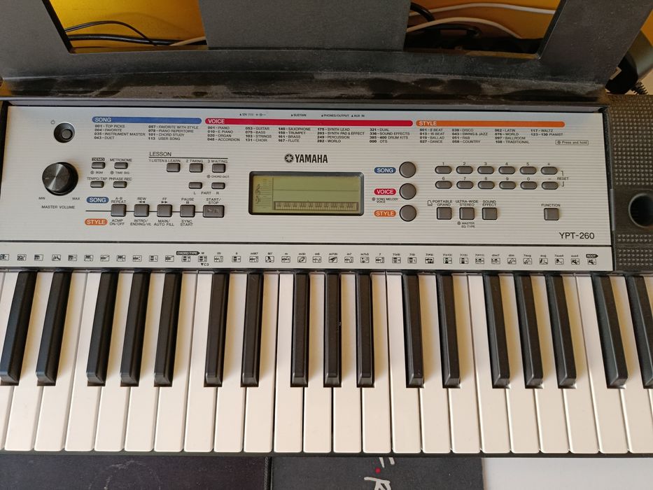 Keyboard yamaha ypt260