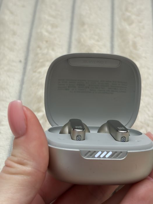 Навушники JBL live pro 2