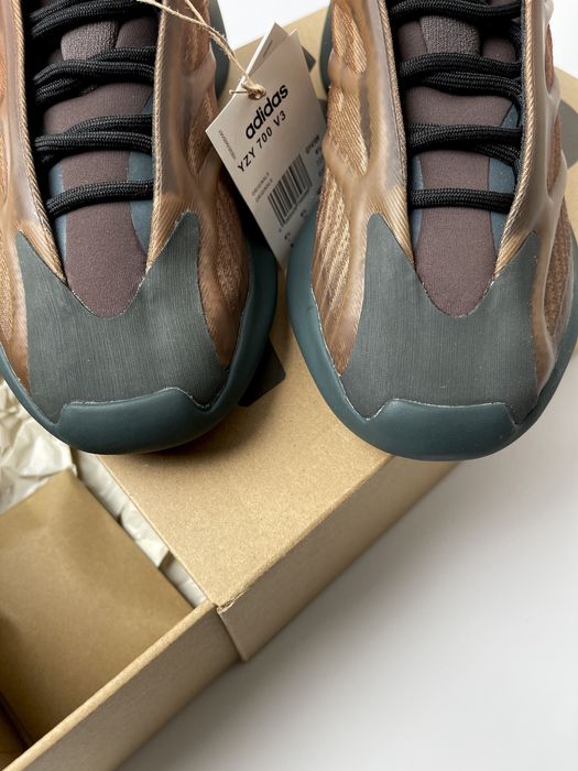 Оригинал Adidas Yeezy 700 V3 ʼCopper Fade’ (GY4109) оригинальние изи