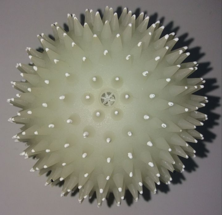 М'ячик для собак, тенісний м'ячик.