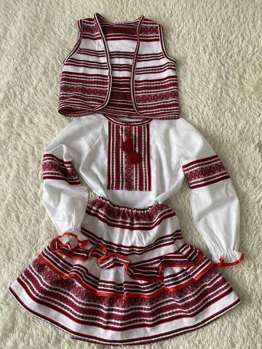 Дитяча вишиванка костюм трійка