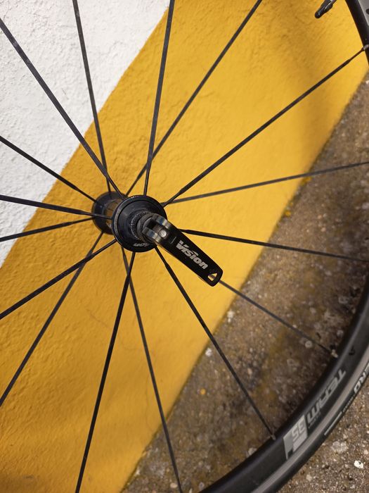 Rodas Vision Team 35