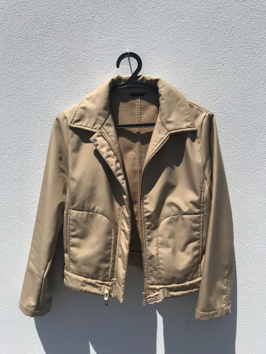 Casaco de senhora impermeável