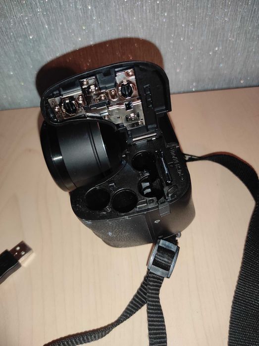 Цифровий фотоапарат Sony DSK H-100