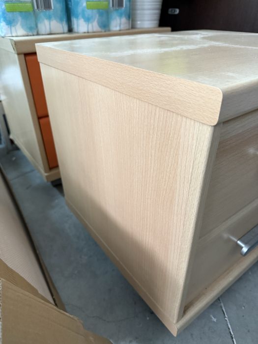 Mesa de cabeceira / movel