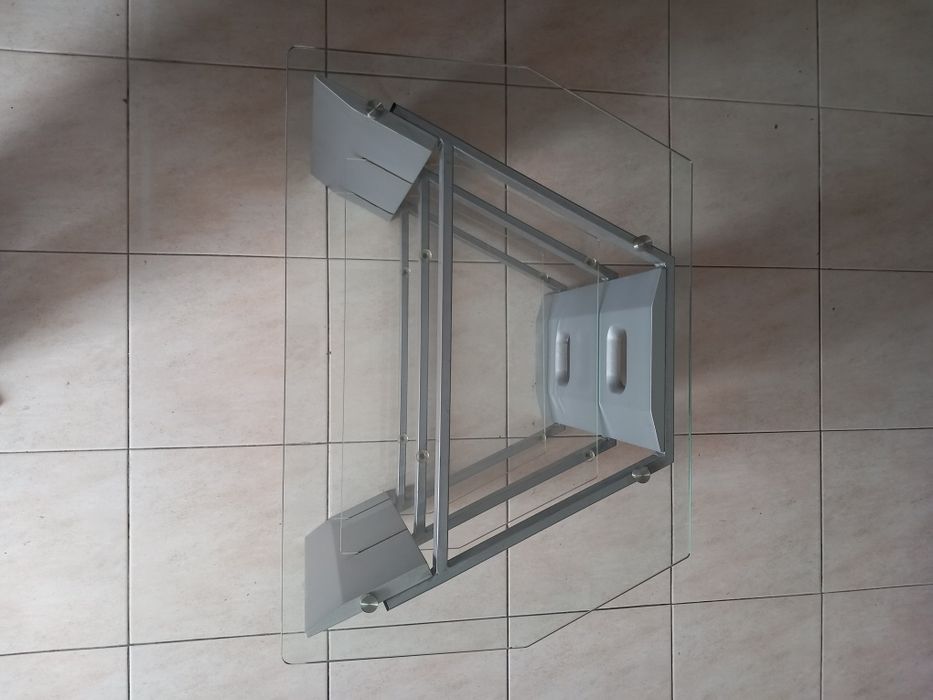 Movel para televisão em vidro e inox