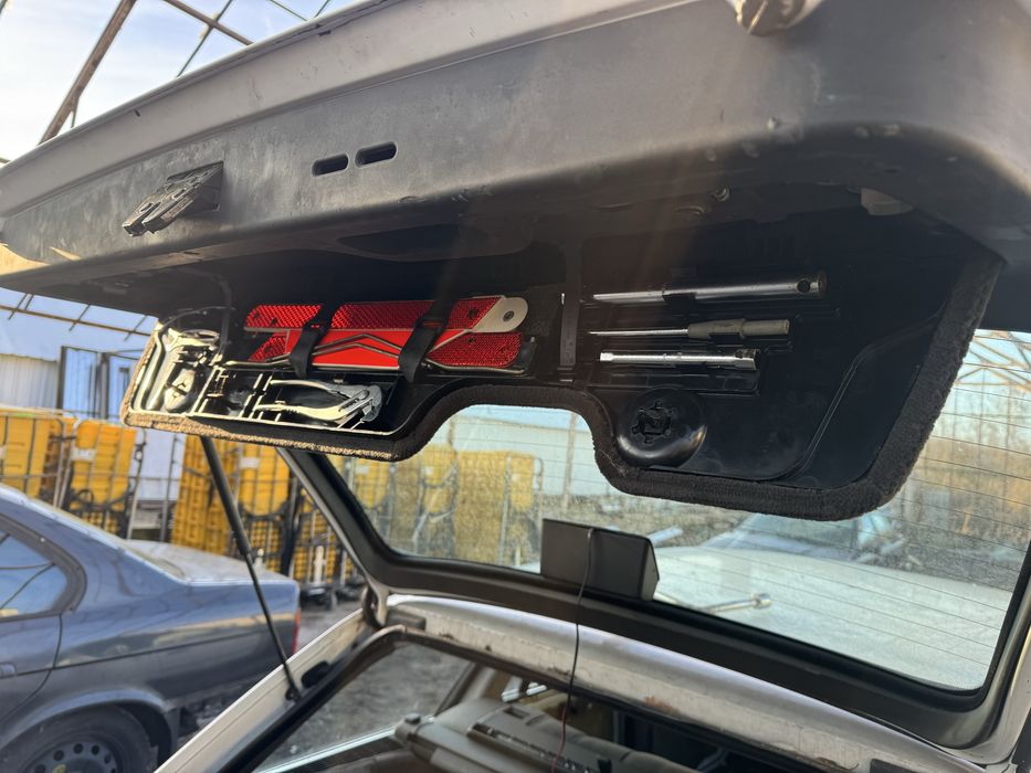 Kompletne narzedzownik BMW E34 touring rarytas