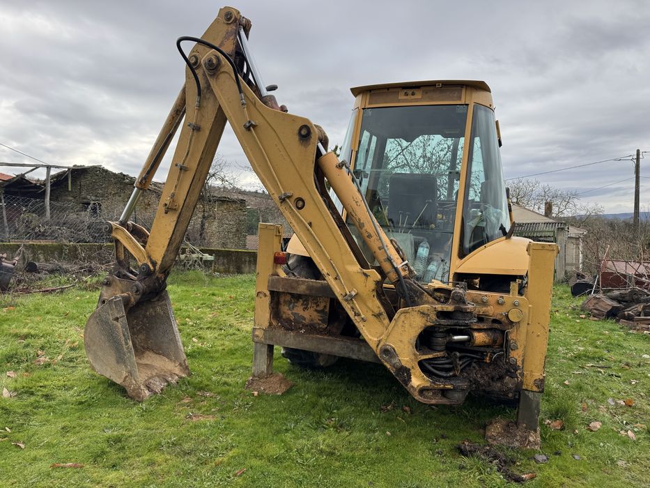 Vendo retroescavadora Case 580k