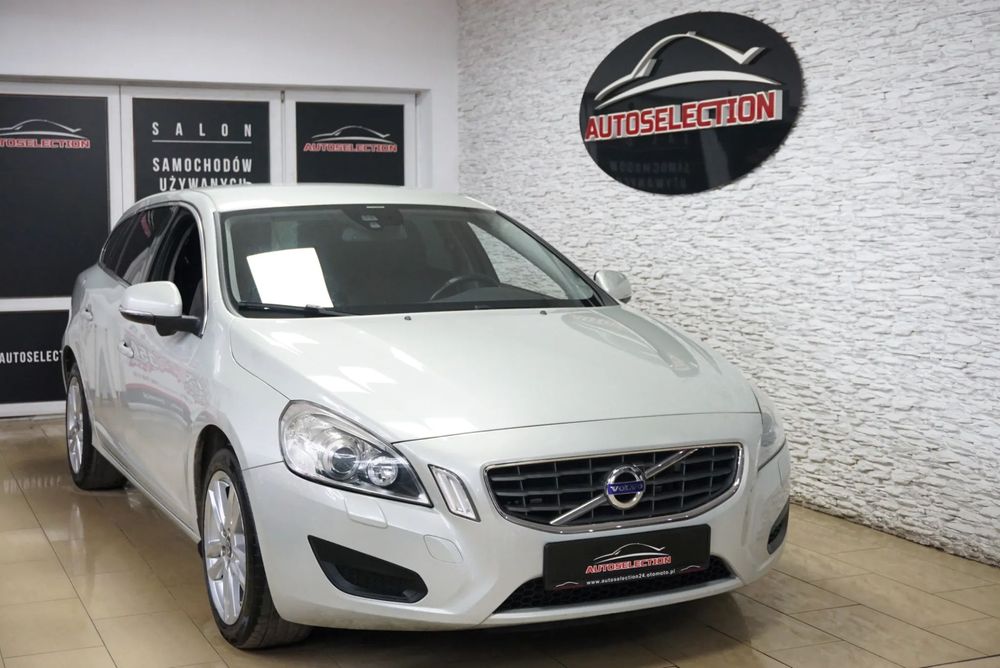 Volvo V60 2.0D4 163KM! 2012r! Klima! Ksenon! BLIS! City Safety! Automat! LED!
