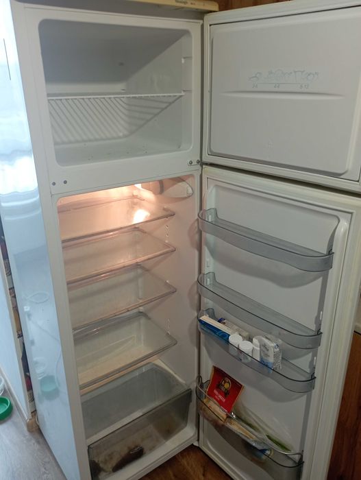 Холодильник Snaige FR 275