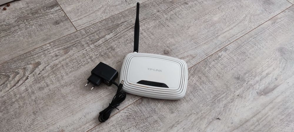 TP-LINK TL-WR740N router