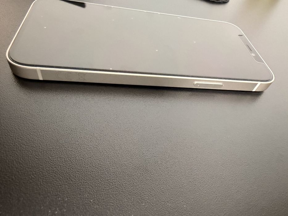 iPhone 12 – stan wzorowy