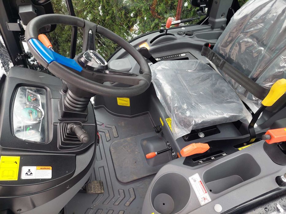 Ciągnik mini Solis S 26 4wd - HST - KABINA -  Idealny do odśnieżania