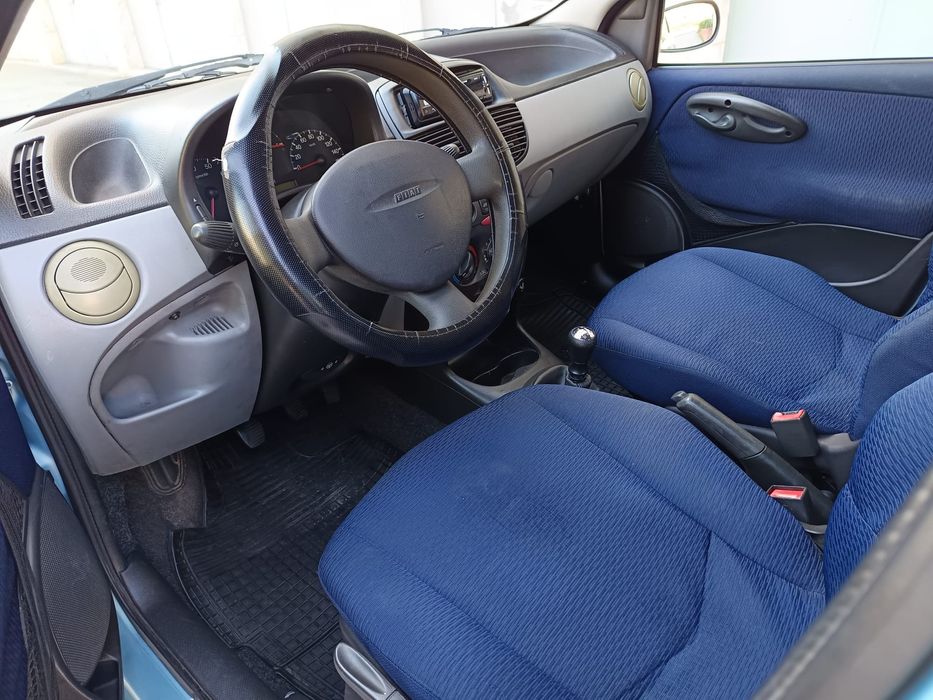 Fiat Punto 1.9 JTD 80cv 5 lugares