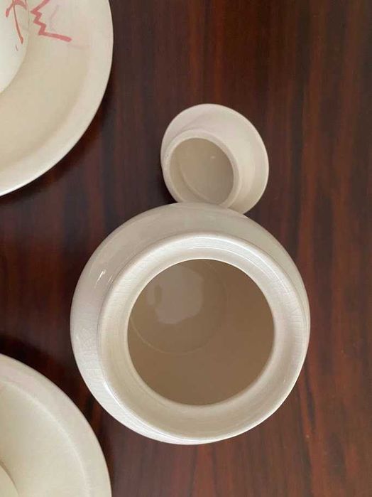 Chávenas almoçadeiras e açucareiro de Sacavém