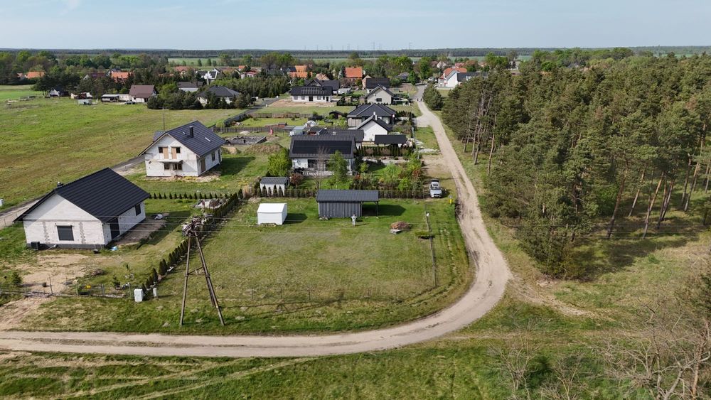 Działka 10 arów z domkiem holenderskim Kwiatkowice  uzbrojona  przy lesie