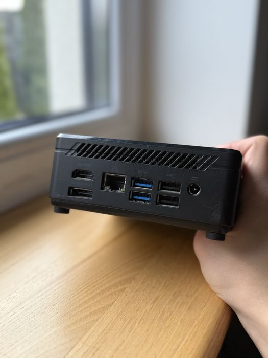 Міні- компʼютер MSI Cubi 5 10M (модель 061EU) – i7 / 16 ГБ / 1 ТБ SSD