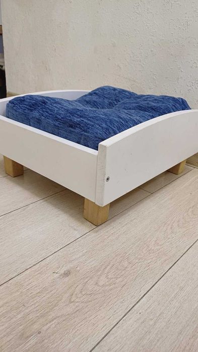 Лежак для кота або маленької собачки