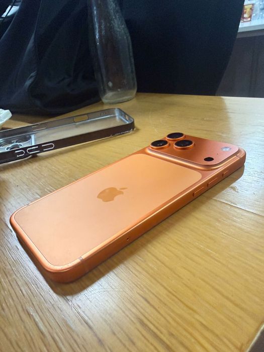 Vendo iphone  17 pro max 256