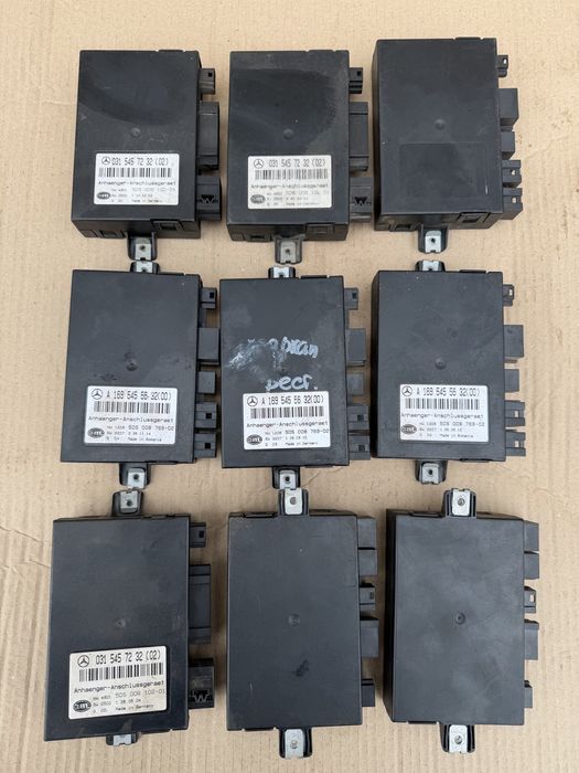 Блок управління фаркопа на Mercedes-Benz VITO W639.