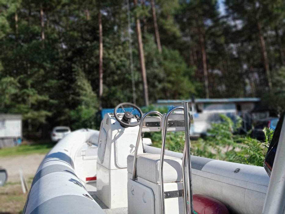 Rib z silnikiem 90 km