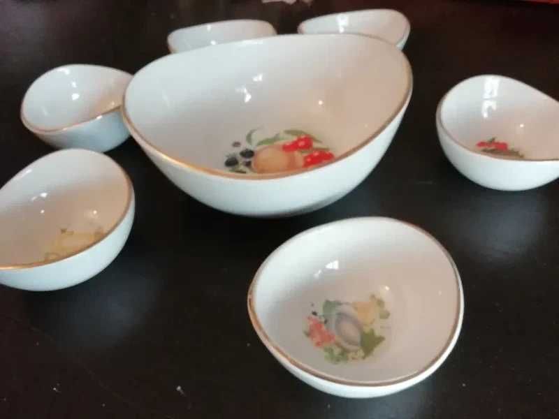 Conjunto de louça / loiça antigo da marca portuguesa Louçarte*