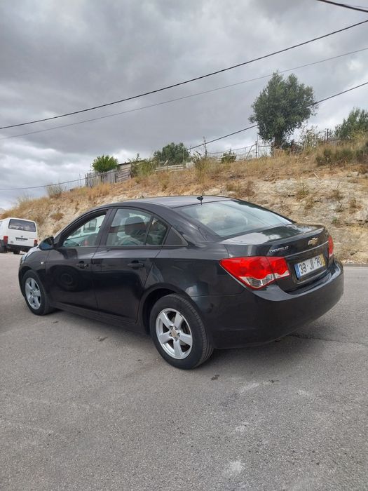 Carros em bom estado