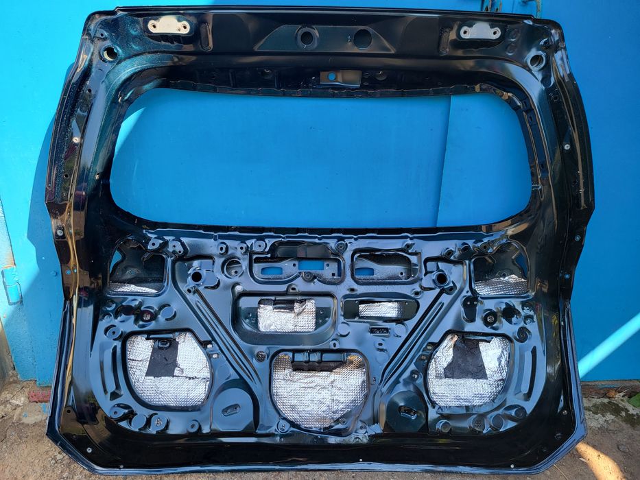 Кришка багажника Тойота Rav 4 2015-2018