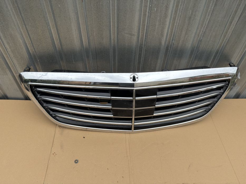 Решетка радиатора Mercedes W222