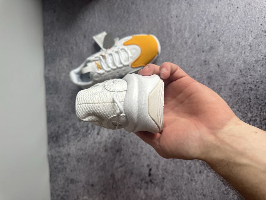 Reebok Solution Mid r. 36