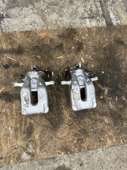 Супорта Зад Пежо 307 Peugeot 307