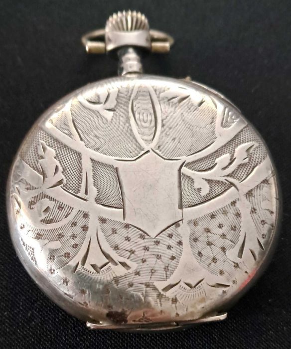 Relógio de bolso em prata