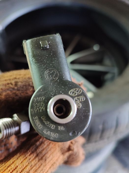 Форсунка соренто 2.5 D4CB HYUNDAI H1