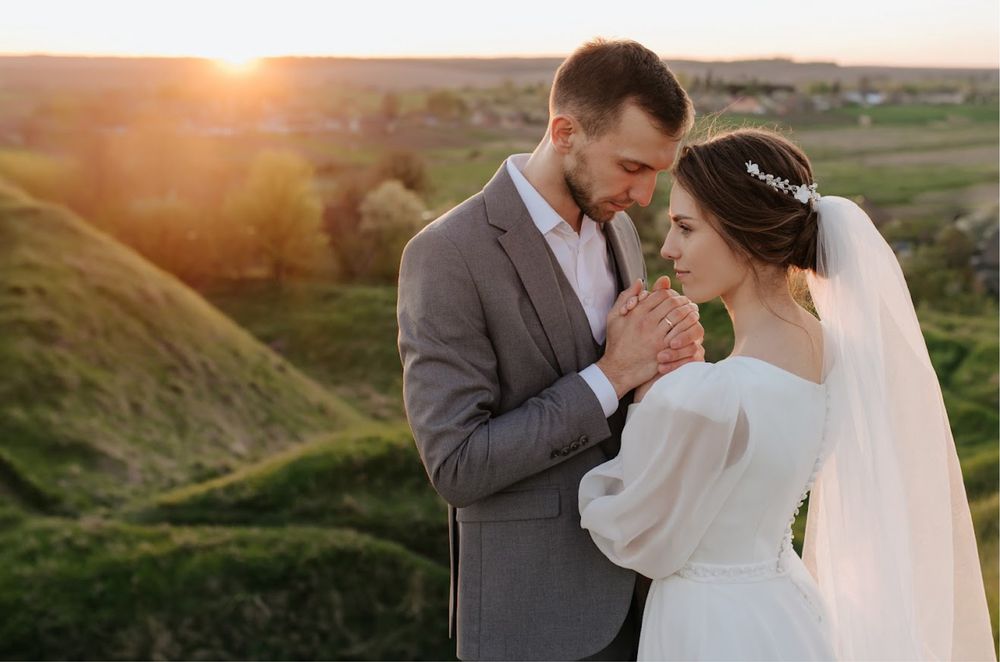 Сукня весільна