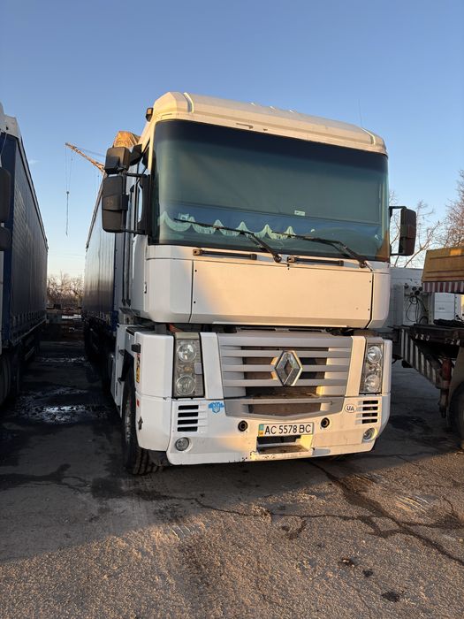 Продам тягач  5000 $ .Окремо напівпричіп  ,