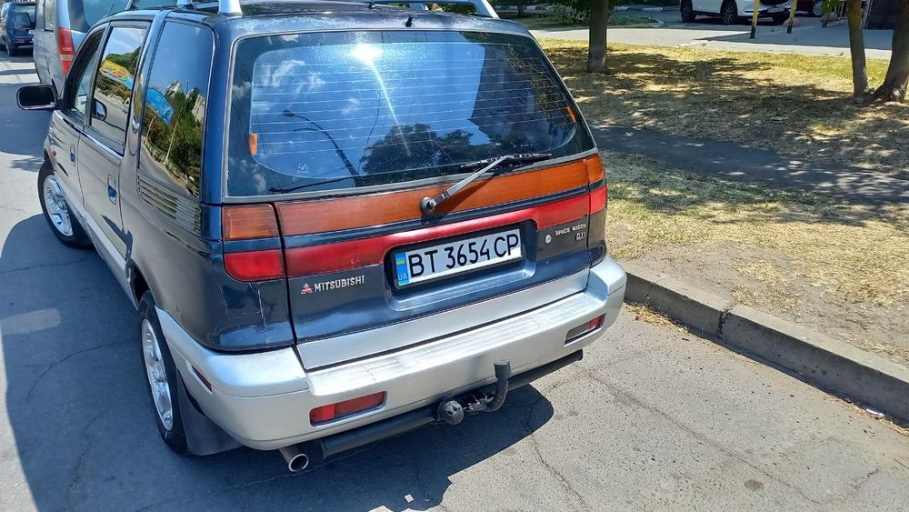 Митсубиши Спэйс Вагон