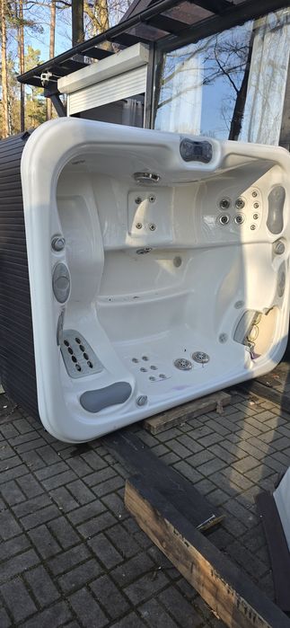 Jacuzzi ogrodowe wanna  spa