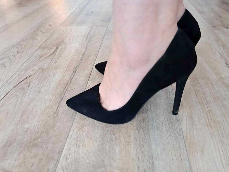 Sprzedam szpilki czarne New Look 38