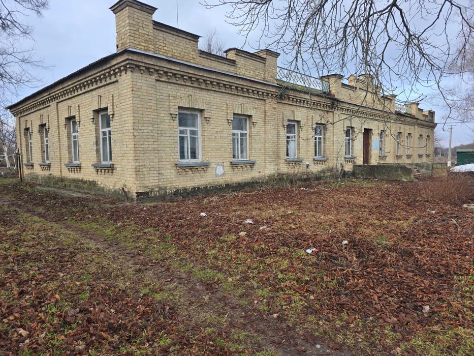 Продаж комерційного приміщення, площа 696 кв. м