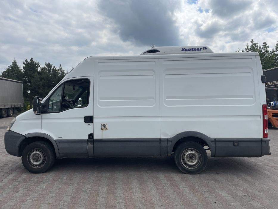 Iveco chłodnia kerstner z prądem 230 V