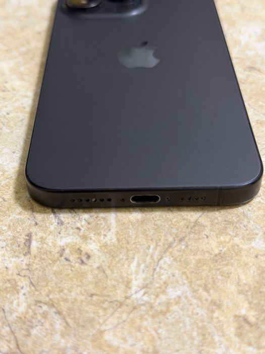 IPhone 15 Pro Max 256gb E-sim Neverlock Акб 87%