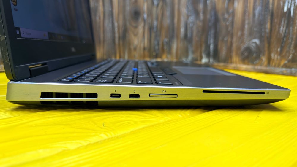 Потужний Професійний Ноутбук Dell Precision 7540 /Quadro T1000 4 GB