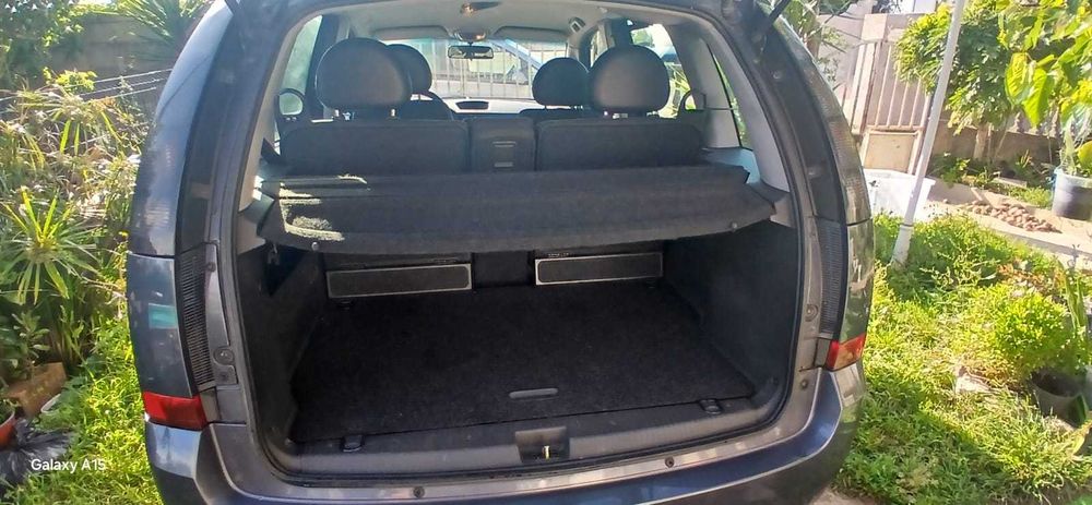 Opel Meriva 1.3 CDTI (Diesel) – Económica e com Interior Impecável