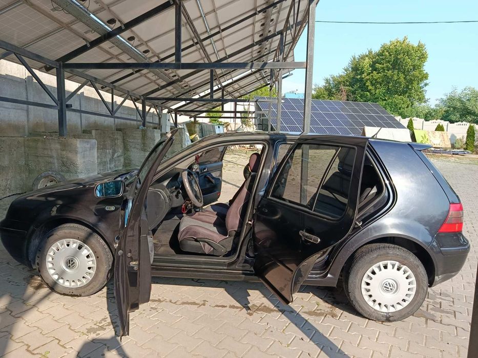 Volswagen Golf4 1.6бензін