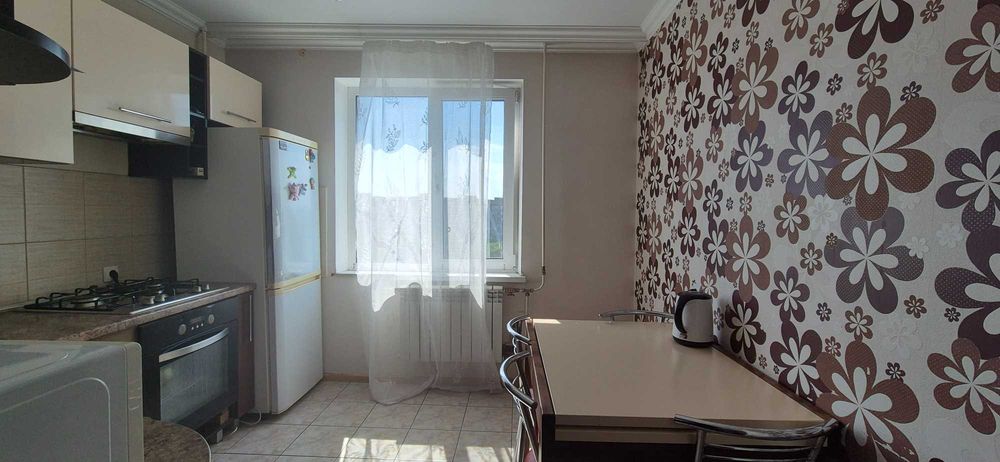 Продам 2 к.квартиру з ремонтом  ПЗР