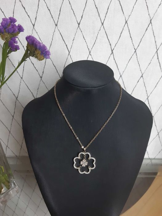Colar em aço inoxidável trevo de quatro folhas