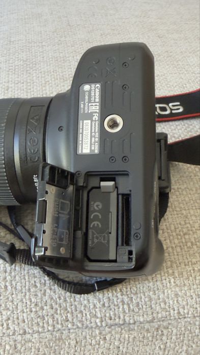 Canon EOS 4000D + 18-55mm + Mala + Acessórios - Excelente Estado