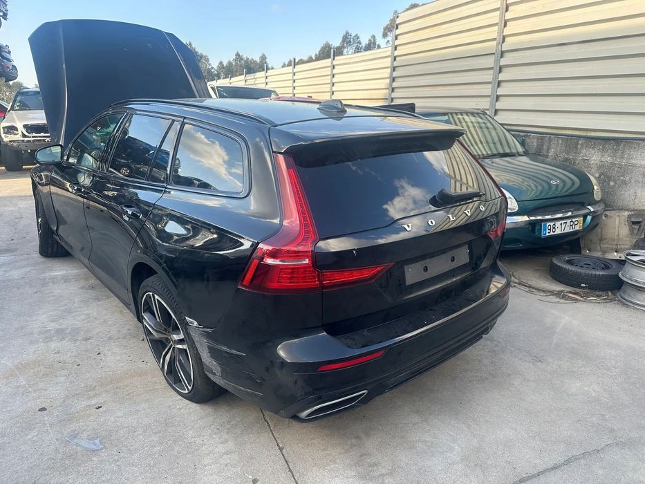 VOLVO V60 2.0D MILD HYBRID B8 197CV MOTOR D420T8 DE 2021